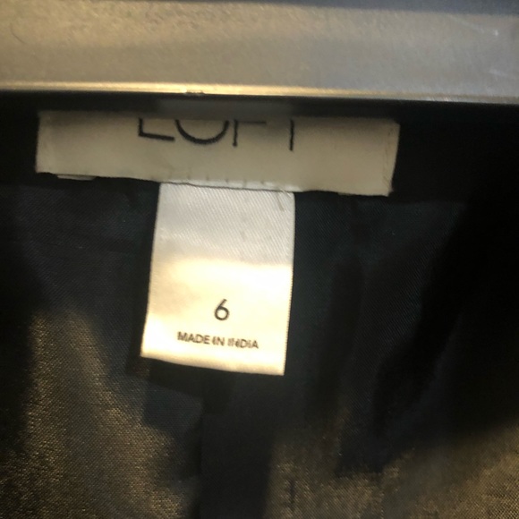 Ann Taylor Loft blazer, waist length, size 6, Gray and Black buttons. - Picture 3 of 4